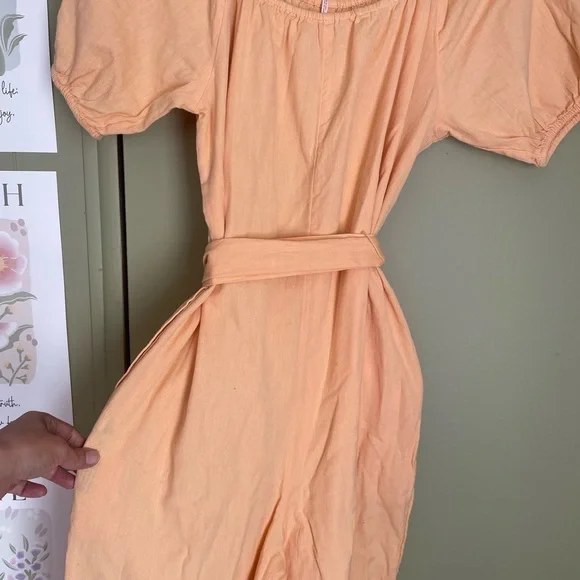 NWT Free People Off-Shoulder Nalani Jumpsuit in Light Orange Sz S - Picture 10 of 12